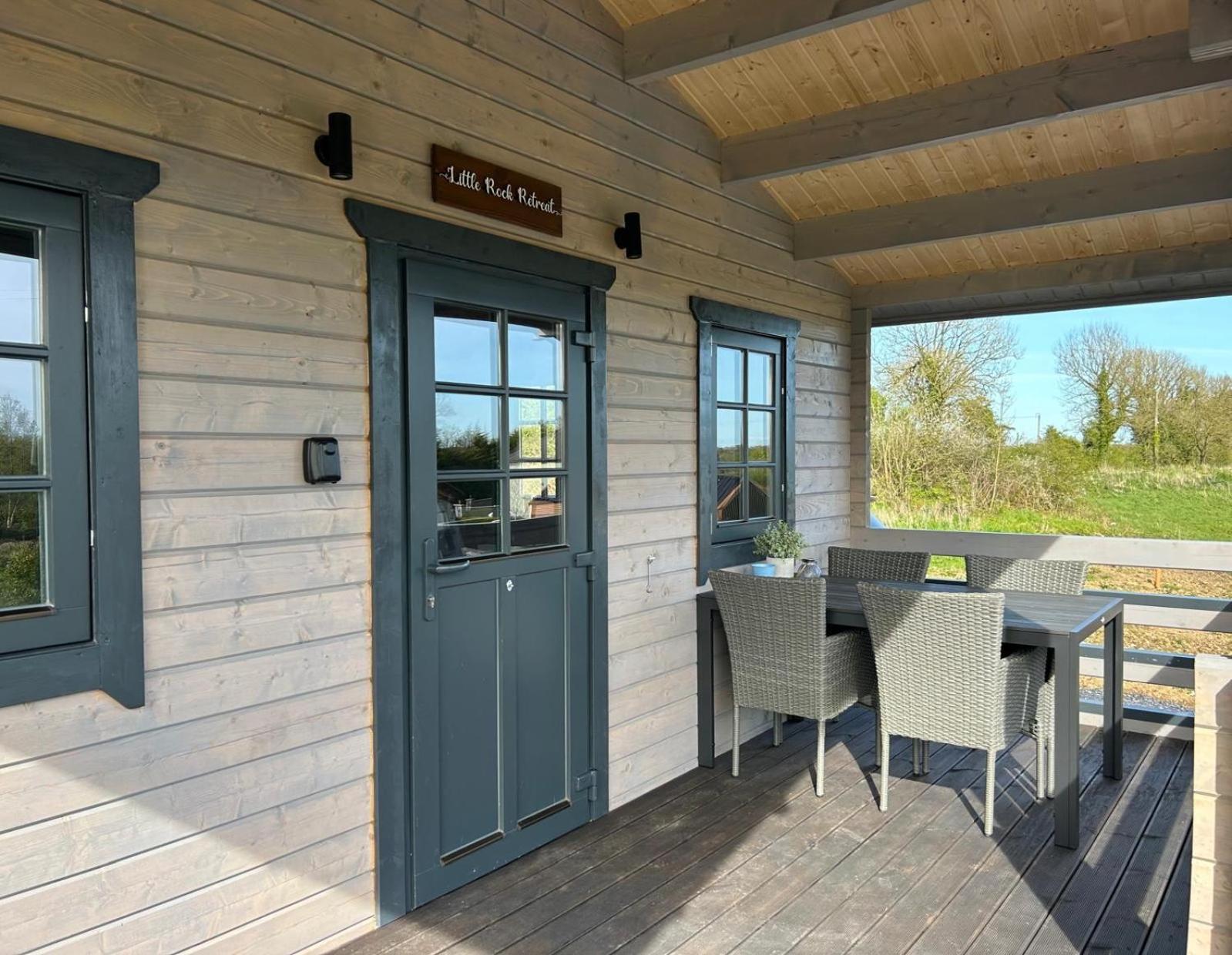 Little Rock Retreat Log Cabin With Hot Tub Castletown Gheoghegan Екстериор снимка